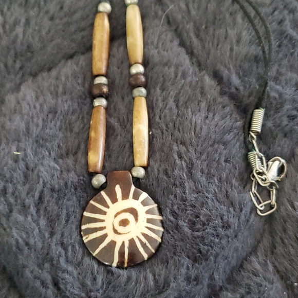 Necklace - Picture 2 of 2